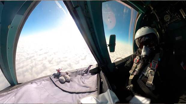 Экипаж Су-34 разрушил пункт управления украинскими беспилотниками