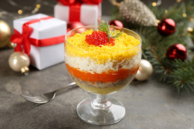 Как готовить салат «Мимоза»: 4 лучших рецепта с пошаговыми инструкциями