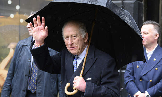 Британцы не могут сдержать слез после обращения короля Карла III к нации: вот что он сказал