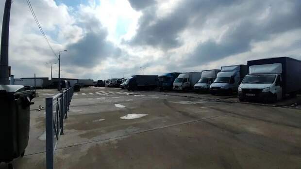 На Керченской переправе ждёт проезда в Крым 141 грузовик