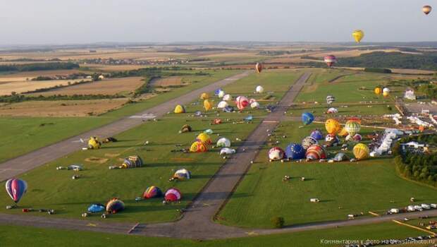 Воздушные шары в небе Франции: 343 шара одновременно! | NewsInPhoto.ru Новости и репортажи в фотографиях (7)