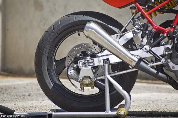Тюнингованный мотоцикл Radical Ducati 900 TT