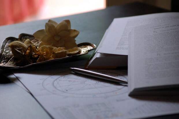 Кошелек станет тяжелее: астрологи назвали знаки, к которым придут деньги уже сегодня