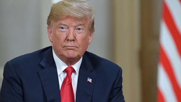 Президент США Дональд Трамп во время встречи с президентом РФ Владимиром Путиным в президентском дворце в Хельсинки. 16 июля 2018 Президент США Дональд Трамп во время встречи с президентом РФ Владимиром Путиным в президентском дворце в Хельсинки. 16 июля 2018