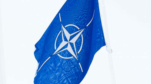 Станут участниками? Для чего НАТО размещают военные базы для поставок оружия Киеву
