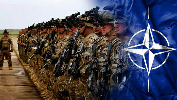НАТО сжимает кольцо вокруг российских границ