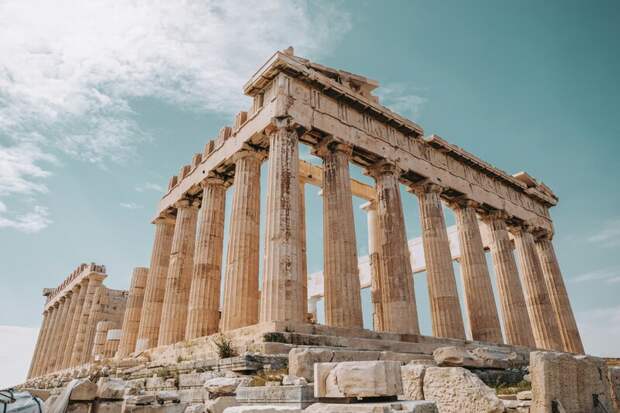 Грек сообщил иностранным туристам 8 вещей, которые они не должны делать в Афинах