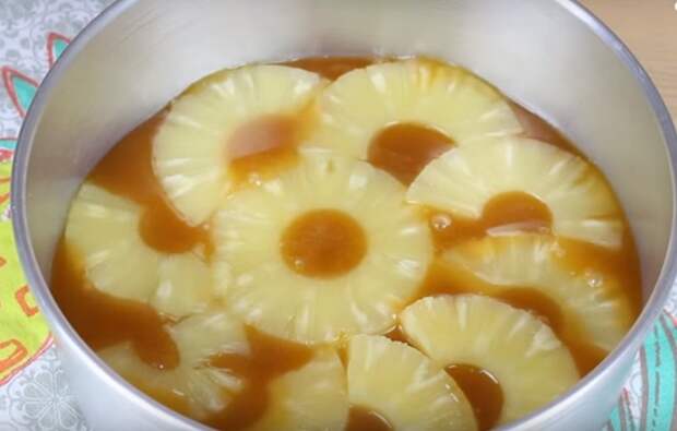 пирог с ананасом и яблоками