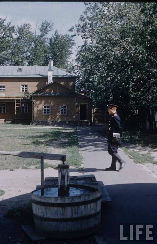 volgariveressay09 От Москвы до Астрахани: цветные фотографии 1958 года