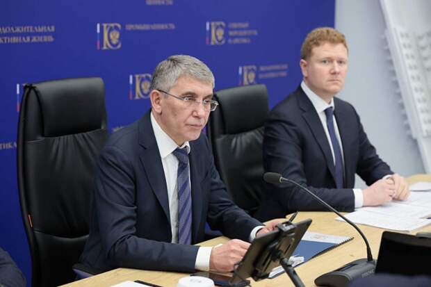 Губернатор Миляев обсудил развитие спорта с рабочими группами в Москве