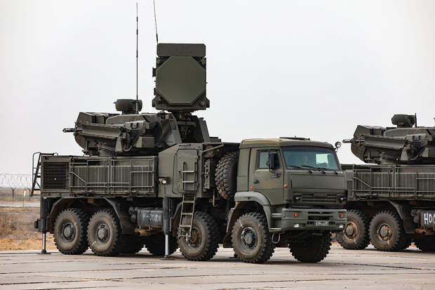 В Туапсе из-за атаки БПЛА повреждены здания учебных заведений и диспансер