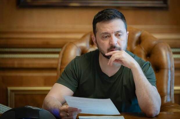 Зеленский ввел санкции против экс-главы своего офиса Богдана