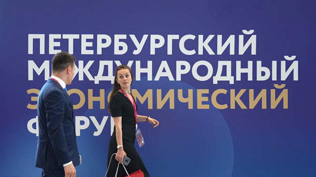 В Петербурге открылась приуроченная к ПМЭФ выставка искусств стран БРИКС