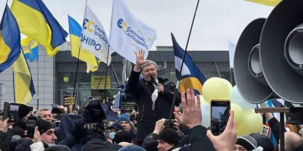 Политолог рассказал о своем видении причин возвращения Порошенко на Украину
