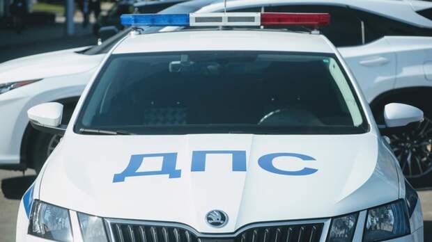 На Алтае водитель вылетел на встречку и устроил жесткое ДТП. Четверо пострадали