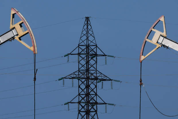 Поставки российской нефти в Европу обрушились