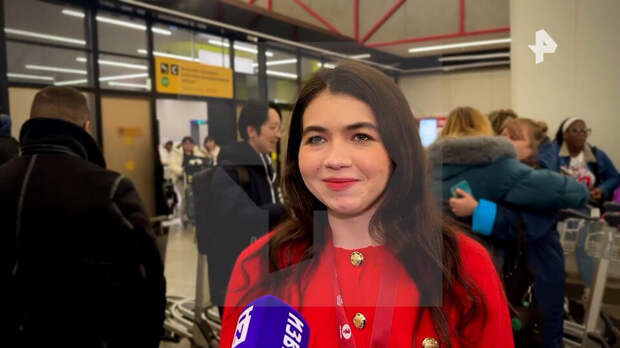 Горячкину встретили в Шереметьеве после триумфа на ЧМ по шахматам