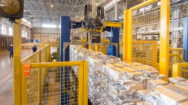 Экономист назвал еще одну выгоду РФ от перекрытия Ормузского пролива