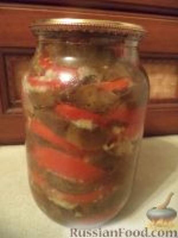 Фото к рецепту: Баклажаны с помидорами и чесноком