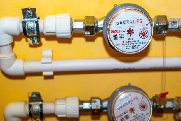 "Платежи взлетят до небес": что меняют новые правила поверки счетчиков