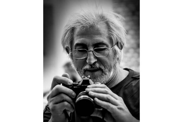 Не стало преданного театру фотохудожника Владимира Луповского