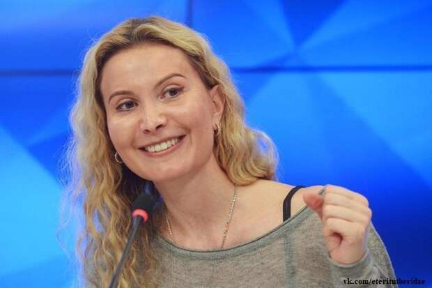 Трусова швыряла коньки в Этери Тутберидзе