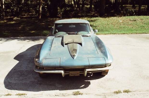 Chevrolet Corvette Neil Armstrong продают на аукционе (19 фото)