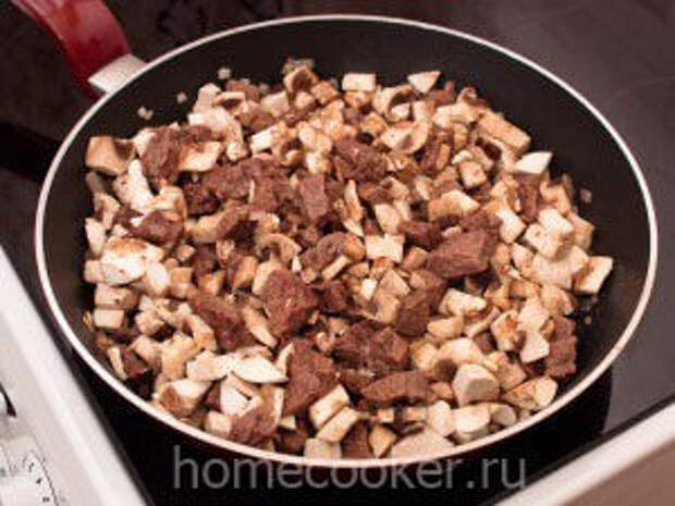 Мясо в горшочках Dobavlyaem griby 2 300x225 Мясо в горшочках