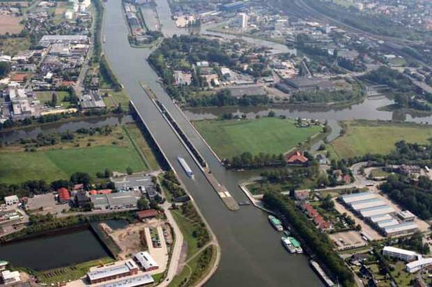 Магдебургский водный мост (Magdeburg Water Bridge), Германия