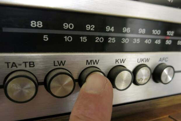 Радиостанция «Судного дня» передала в эфир слово «доярокайф»