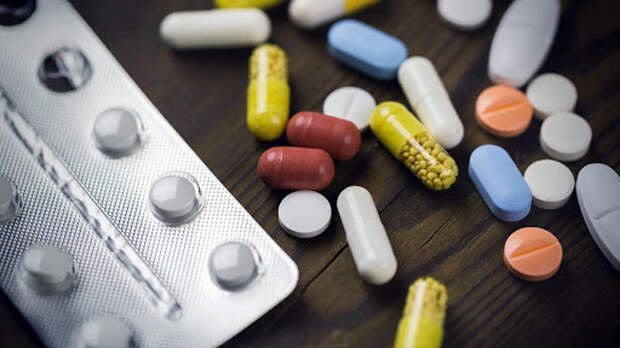 Препаратная война: антибиотики в 1,5 раза чаще вызывают тяжелый COVID |  Новости сибирской науки
