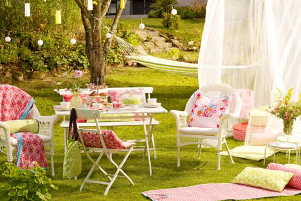 french-summer-outdoor-table-set1