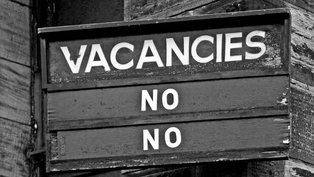 "Захлестнуло": швейцарские компании не справляются с наплывом безработных