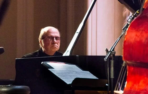 Легендарного джазового пианиста Игоря Бриля спасли в больнице после остановки сердца