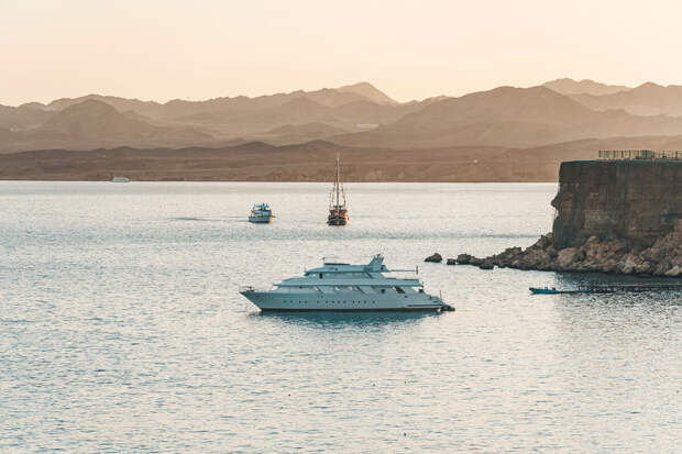 Экономист Гмыря: рынок премиального транспорта не изменится из-за нового налога