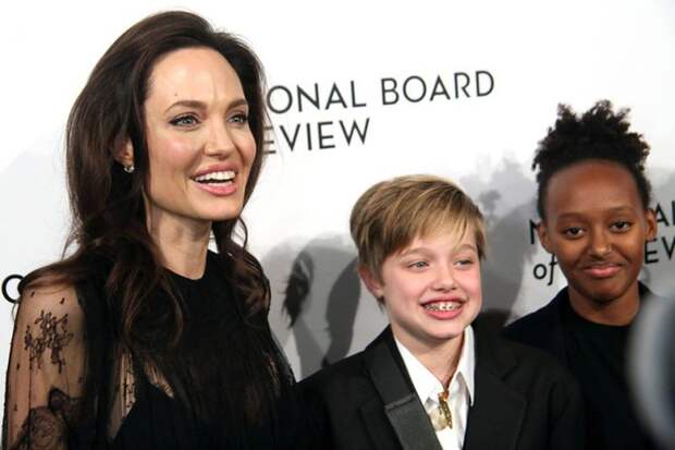 Что известно о жизни детей Анджелины Джоли и Брэда Питта