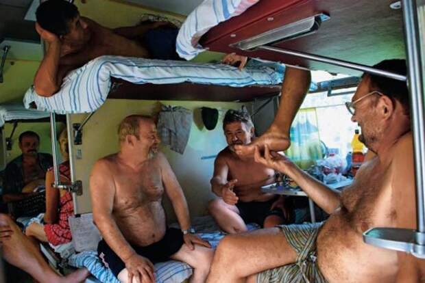 19 прелестей путешествий в плацкартных вагонах. Сплошная романтика! 19 прелестей путешествий в плацкартных вагонах. Сплошная романтика!