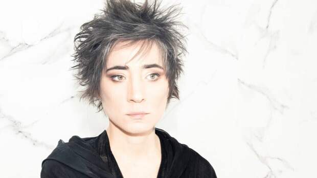 Земфира* уходит со сцены: певица заявила о приостановке концертной деятельности