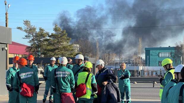 По предварительным данным, причиной происшествия на предприятии стал сбой в работе оборудования
