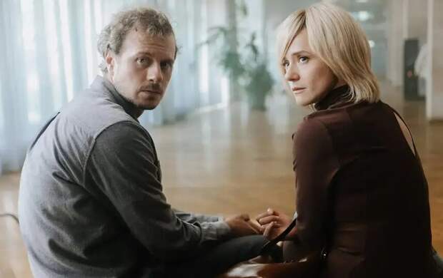 Тихон Жизневский и Ольга Лерман ищут сына и спасают любовь в новом сериале "Время Счастливых"