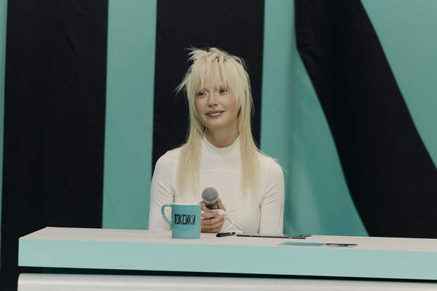 Дочь певицы Глюкозы Лидия принесла в ванную свечу и устроила пожар