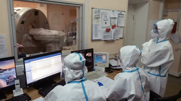 Врач рассказал о тяжёлых осложнениях на фоне COVID-19