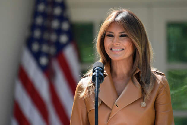 Мелания Трамп перекрасилась в блондинку
