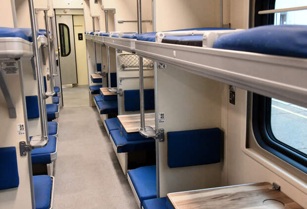 В соцсетях распространился фейк о пользовании нижними полками в поездах