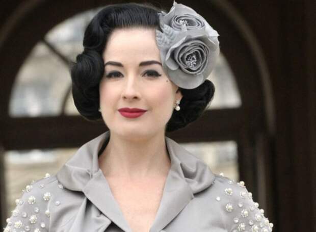 Великолепная Dita Von Teese.
