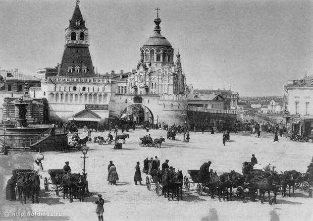 Самая красивая площадь Москвы lubyanskayaploshad 13 Самая красивая площадь Москвы