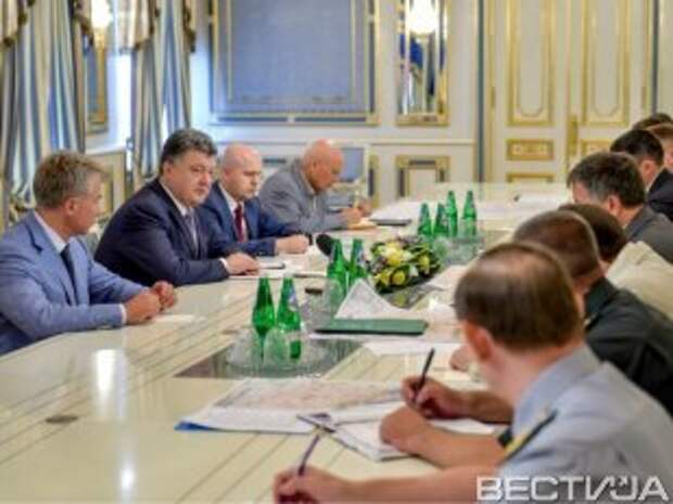 Президент инициировал перегруппировку сил в зоне АТО Президент инициировал перегруппировку сил в зоне АТО