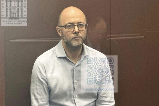 Хинштейн рассказал о принявшей «единственное верное решение» жене осужденного экс-депутата