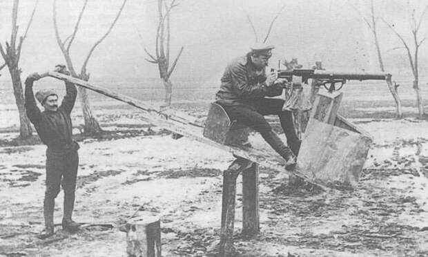 Тренажёр для стрельбы из авиационного пулемёта, 1914 год 19 век, жизнь до революции, редкие фотографии, снимки, фотографии, царская россия