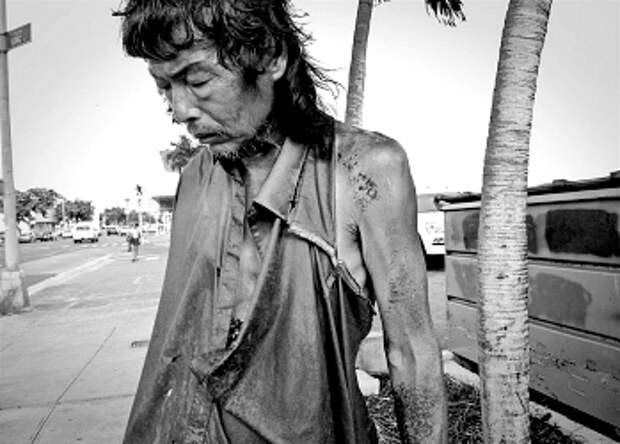 Фотограф десять лет снимала бездомных, а потом среди них встретила своего отца